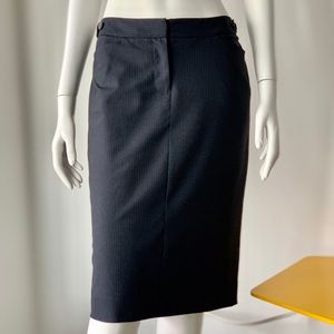 LOW  & ADJUSTABLE WAIST wool stripe skirt.